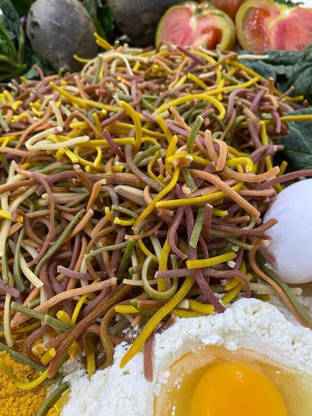 SEBZELİ ERİŞTE 500 GR - 1